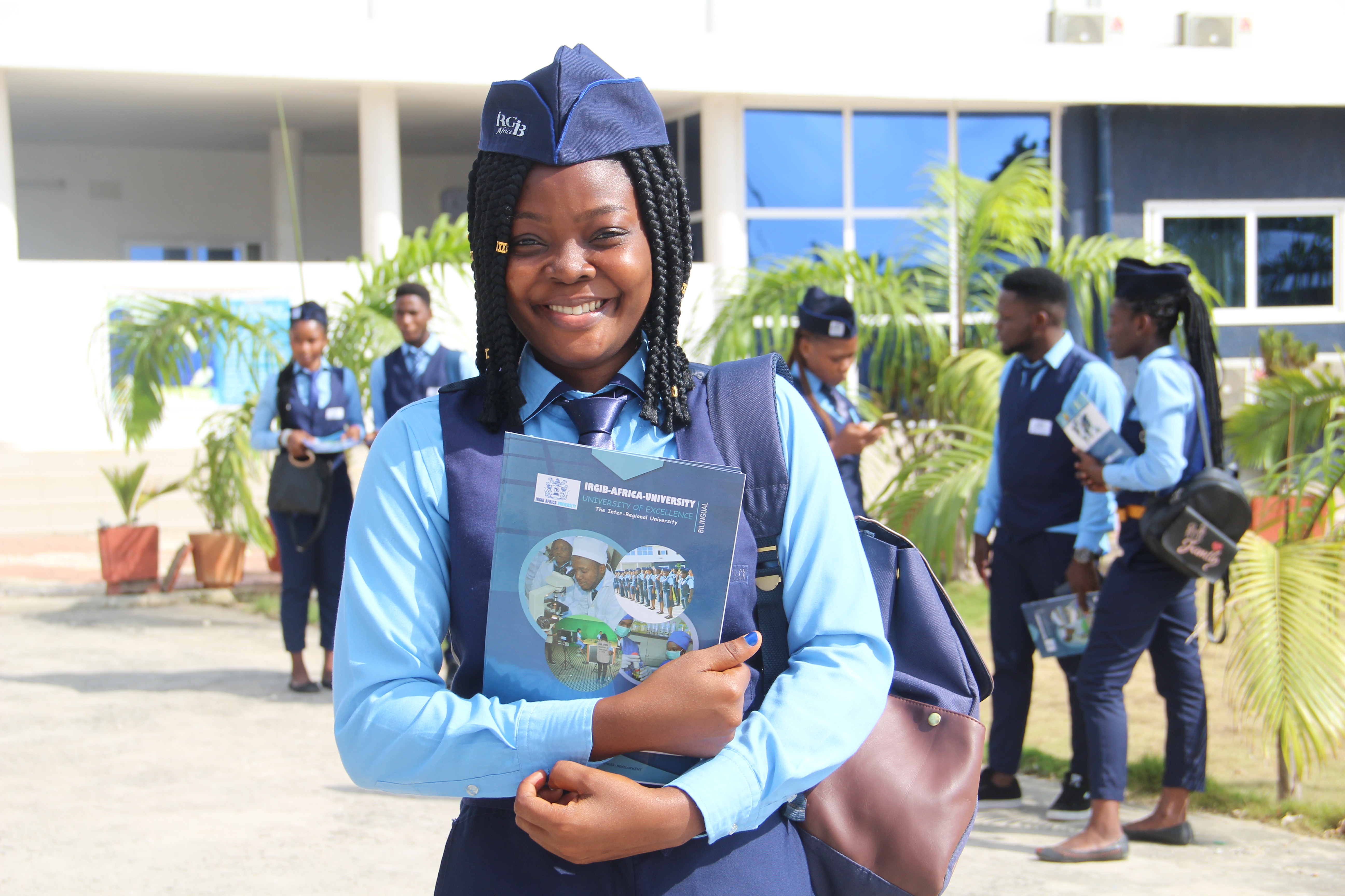 Étudiants réunis sur le campus d’IRGIB AFRICA
