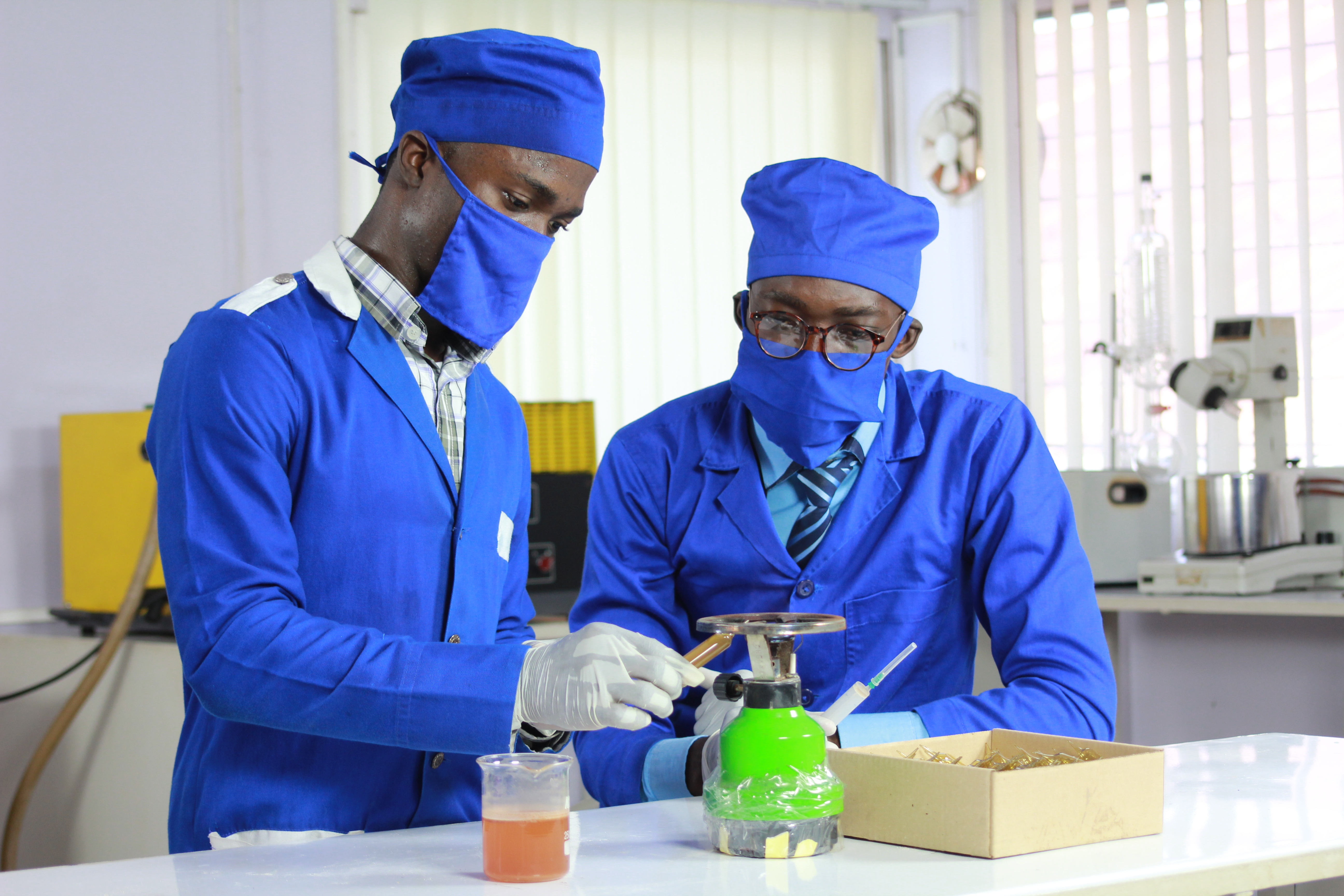 Travaux d’analyse en laboratoire